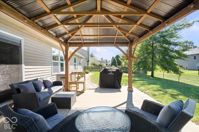 9348 Bayfield Drive, McCordsville - 27