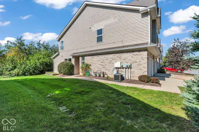 6250 Bishops Pond Lane, Indianapolis - 34
