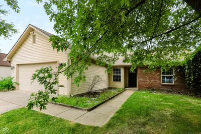 8276 Bayshore Lane, Avon - 3