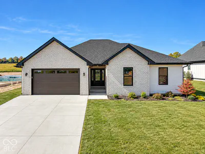 3888 Autumn Way, Seymour