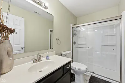 7301 Chestnut Hills Boulevard, Indianapolis - 27