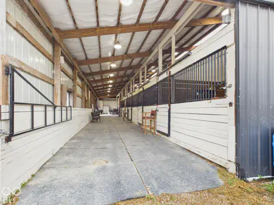 11104 County Road 1050, Stilesville - 22