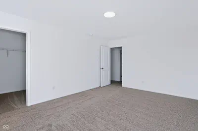 8689 Meadowlands Court, Plainfield - 38