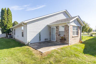 1176 E Apple Lake Drive, Greenfield - 4