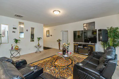 2016 Sandhill Drive, Seymour - 11