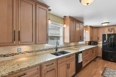 1024 Auman Drive, Carmel - 19
