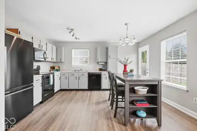 18084 Sanibel Circle, Westfield - 8
