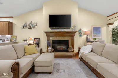 3890 Naples Drive, Columbus - 19