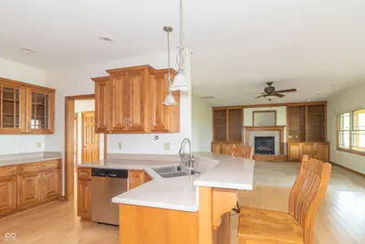 1336 Penny Lane, Greenfield - 32