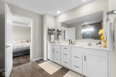 5717 Lauren Lane, Columbus - 39