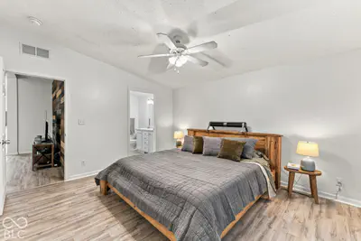 9444 N Gray Avenue, Unionville - 15