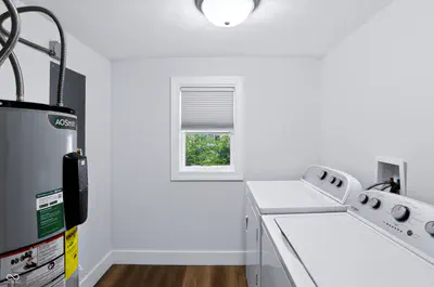 307 Wall Street, Advance - 31