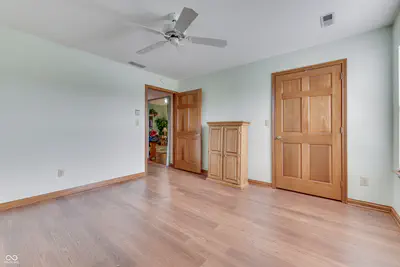 2063 Pelican, Franklin - 21