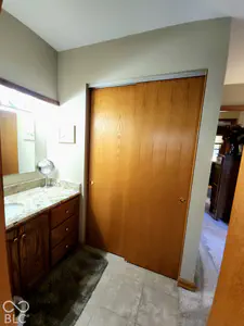 1345 Crest Court, Plainfield - 28