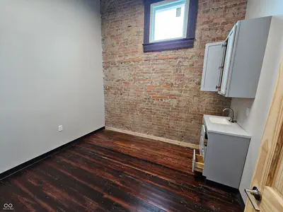 102 Main Street, Kirklin - 16