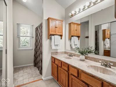 3945 Sunmeadow Circle, Indianapolis - 24