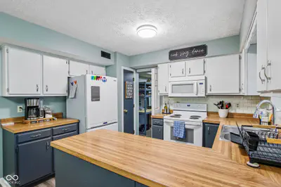 1152 Delray Drive, Indianapolis - 9