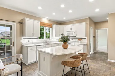 507 Twin Oaks Drive, Carmel - 17