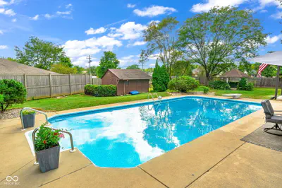 1221 Normandie Court, Avon - 38