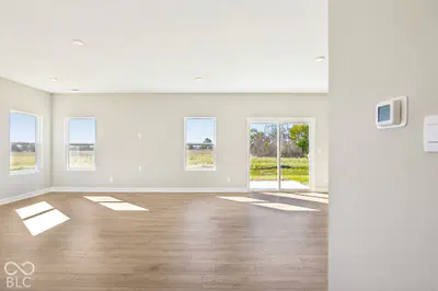 1093 Blackstone Avenue, Franklin - 7