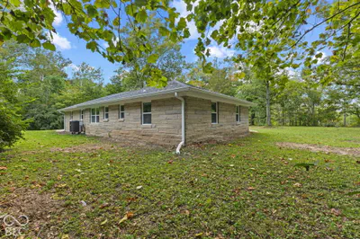 7437 County Road 750, Plainfield - 22