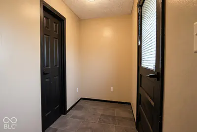 1021 Eastlawn Drive, Whiteland - 11