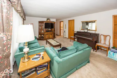 7838 US Highway 52, New Palestine - 11