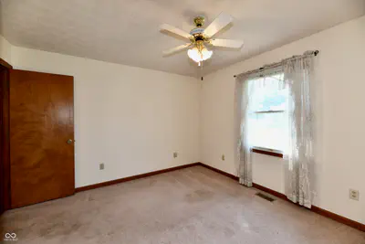 399 Vinewood Drive, Brownsburg - 27
