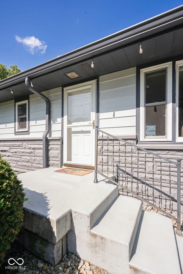 100 Harmony Street, Elwood