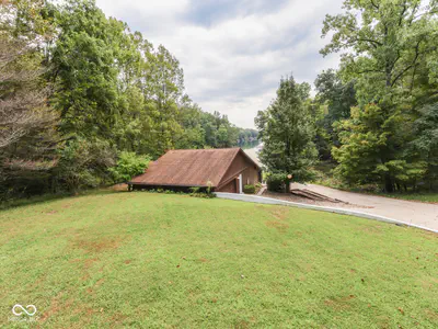 8215 Sweetwater Drive, Nineveh - 8