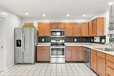 115 Cove, Fortville - 17