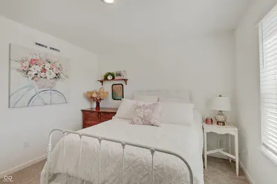 64 Sterling Place, New Whiteland - 41