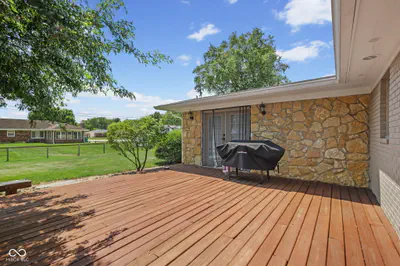 885 Broadway North Drive, Plainfield - 55