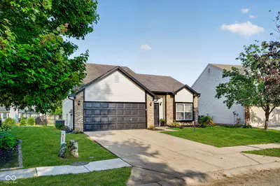 19277 Fox Chase Drive, Noblesville - 2