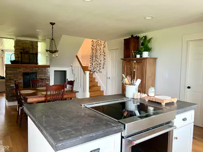 8122 Hall School Road, Monrovia - 15