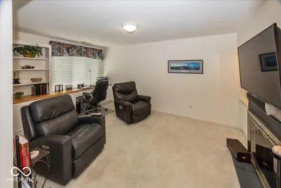 541 Hunters Drive, Carmel - 7
