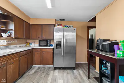 322 E 7th Street, Rushville - 11