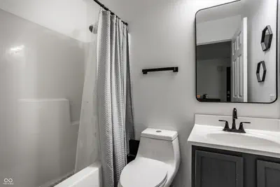 10890 Vanguard Lane, Indianapolis - 23