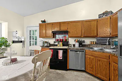 933 Timber Creek Lane, Greenwood - 8
