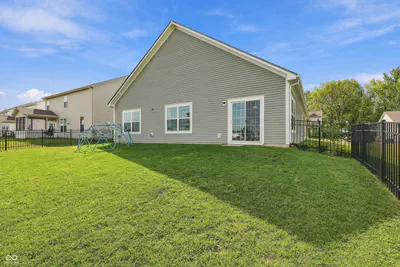 17896 Paula Walk, Westfield - 33