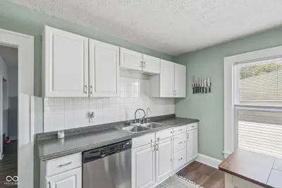 1135 Meridian Street, Shelbyville - 10