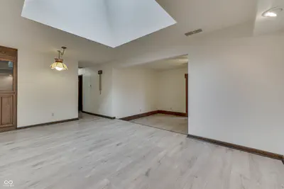 703 Hillcrest Drive, Greenwood - 23