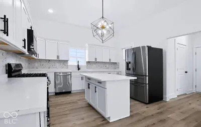 652 Marion, Indianapolis - 12