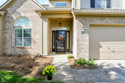 1486 Derbyshire Drive, Greenwood - 2