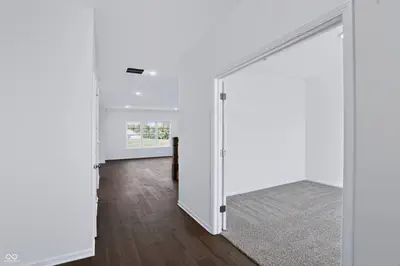 8689 Meadowlands Court, Plainfield - 12