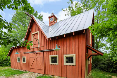 8437 500, Zionsville - 83