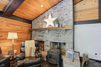 7310 Salmon Drive, Nineveh - 18