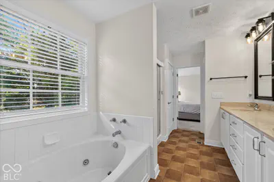 10911 Tallow Wood Lane, Indianapolis - 18