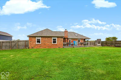 701 W 500 Road S, Greenfield - 37