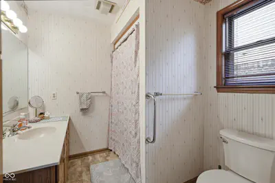 214 Doral Park Drive, Kokomo - 16
